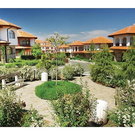 Nyaraló Three-bedroom Holiday In Kableshkovo