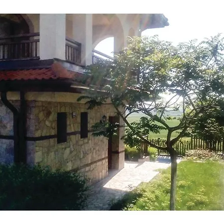 Three-bedroom Holiday In Kableshkovo *