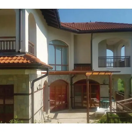 Three-bedroom Holiday In Kableshkovo بيت للعطل Kableshkovo (Burgas)
